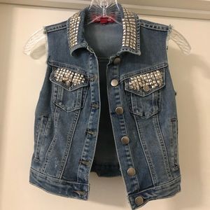 Cropped, studded denim vest